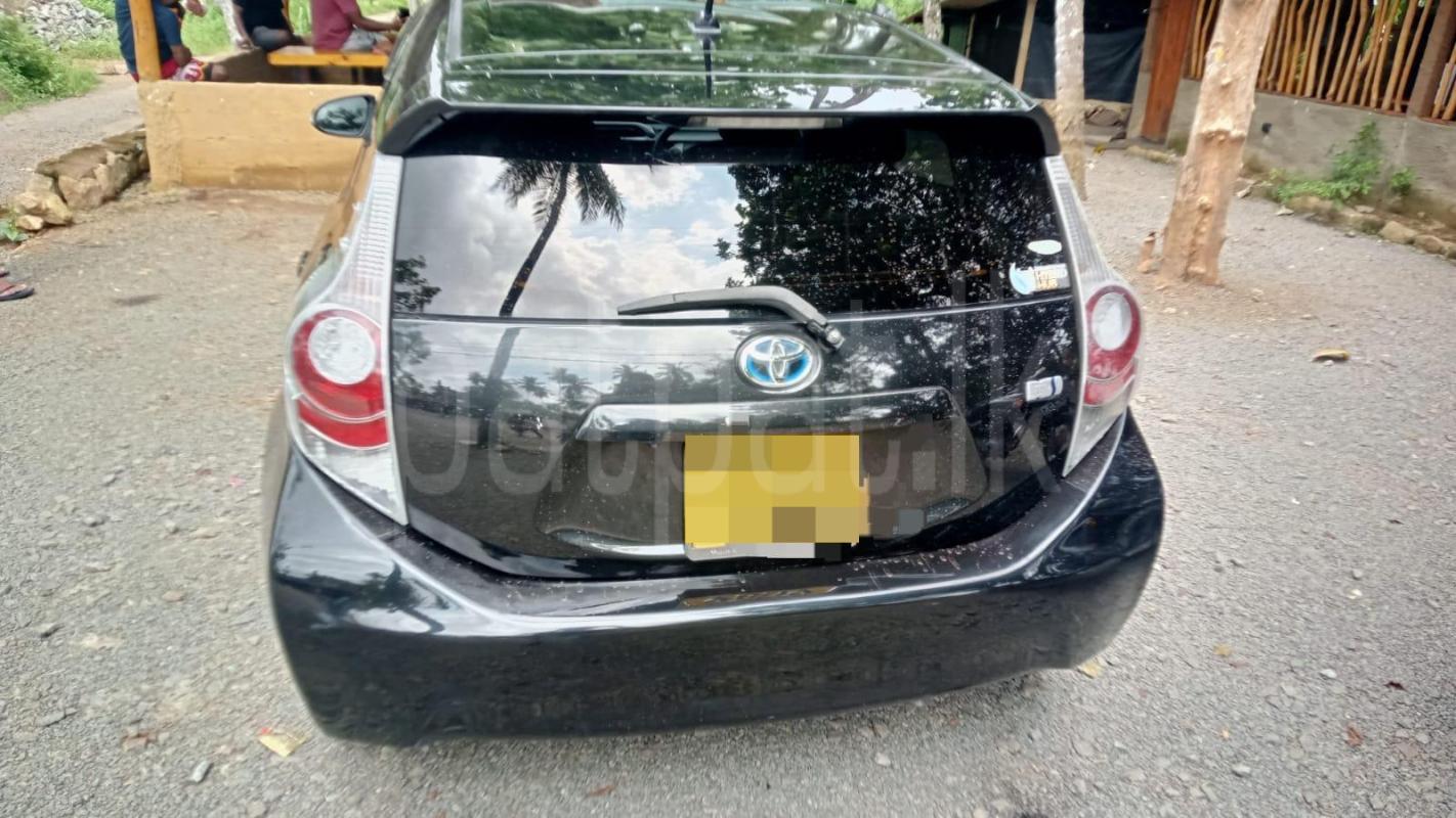 Toyota Aqua 2014 - பயன்படுத்தப்பட்டது கார் sale in Sri Lanka - patpat.lk