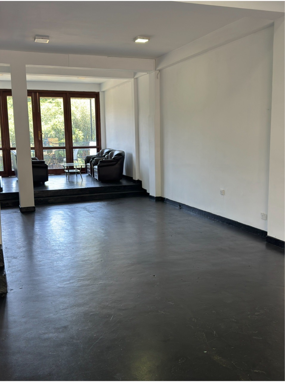 Building for Rent in Peradeniya