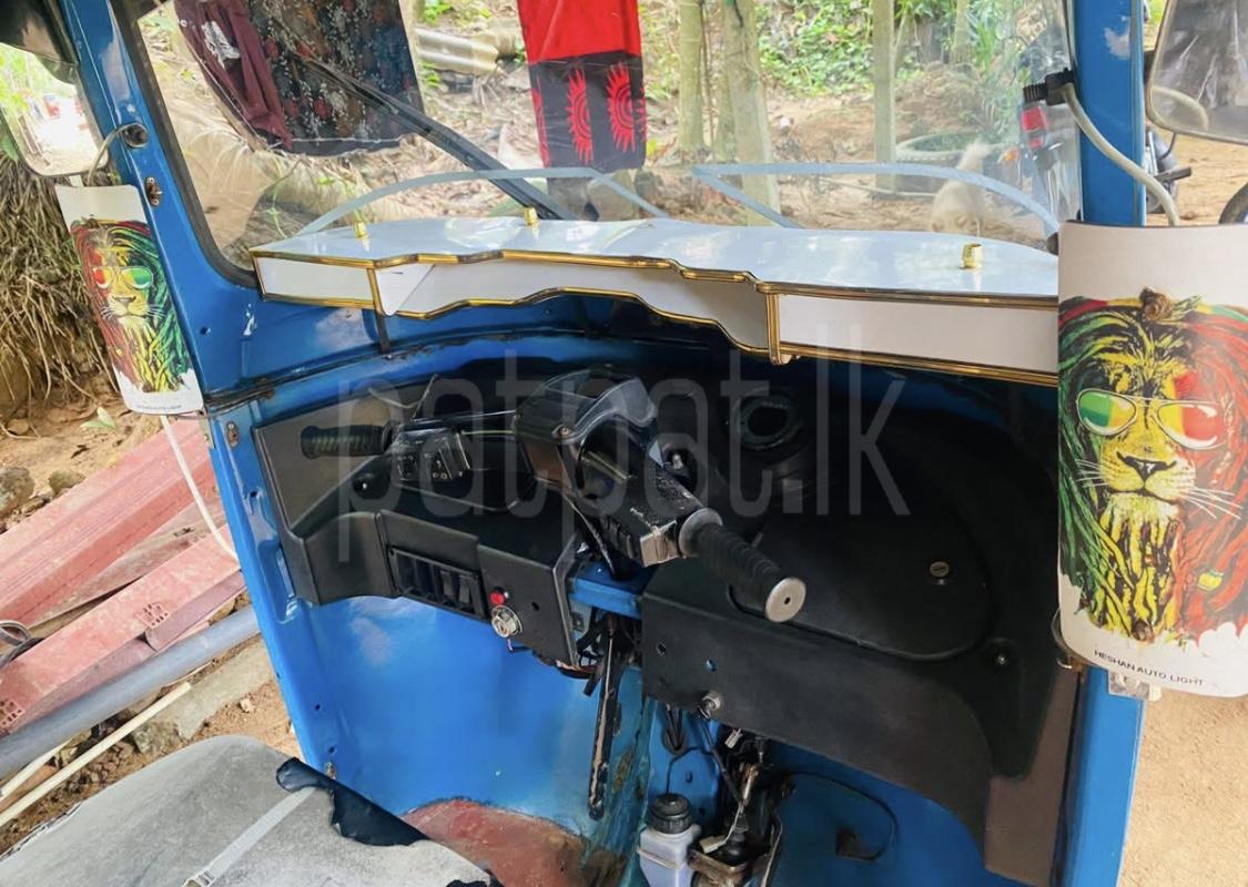 Bajaj 4 stroke 2012 - பயன்படுத்தப்பட்டது முச்சக்கர வண்டி sale in Sri Lanka - patpat.lk