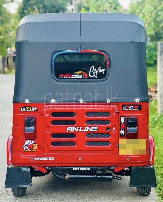 Bajaj Three Wheel 2016 - பயன்படுத்தப்பட்டது முச்சக்கர வண்டி sale in Sri Lanka - patpat.lk