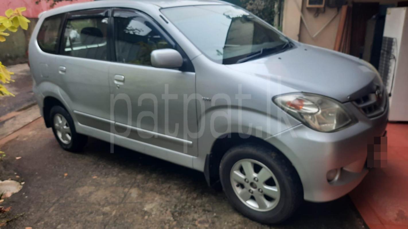 Toyota Avanza 2011 - பயன்படுத்தப்பட்டது வேன் sale in Sri Lanka - patpat.lk