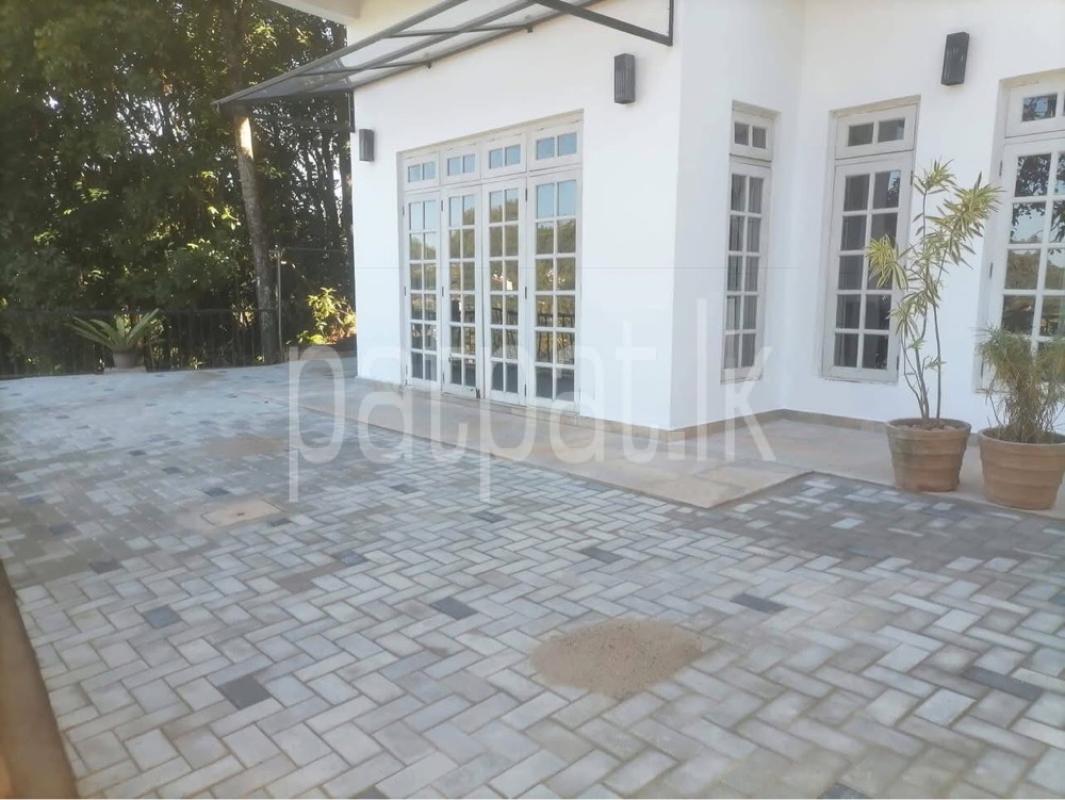 House for Sale in Peradeniya