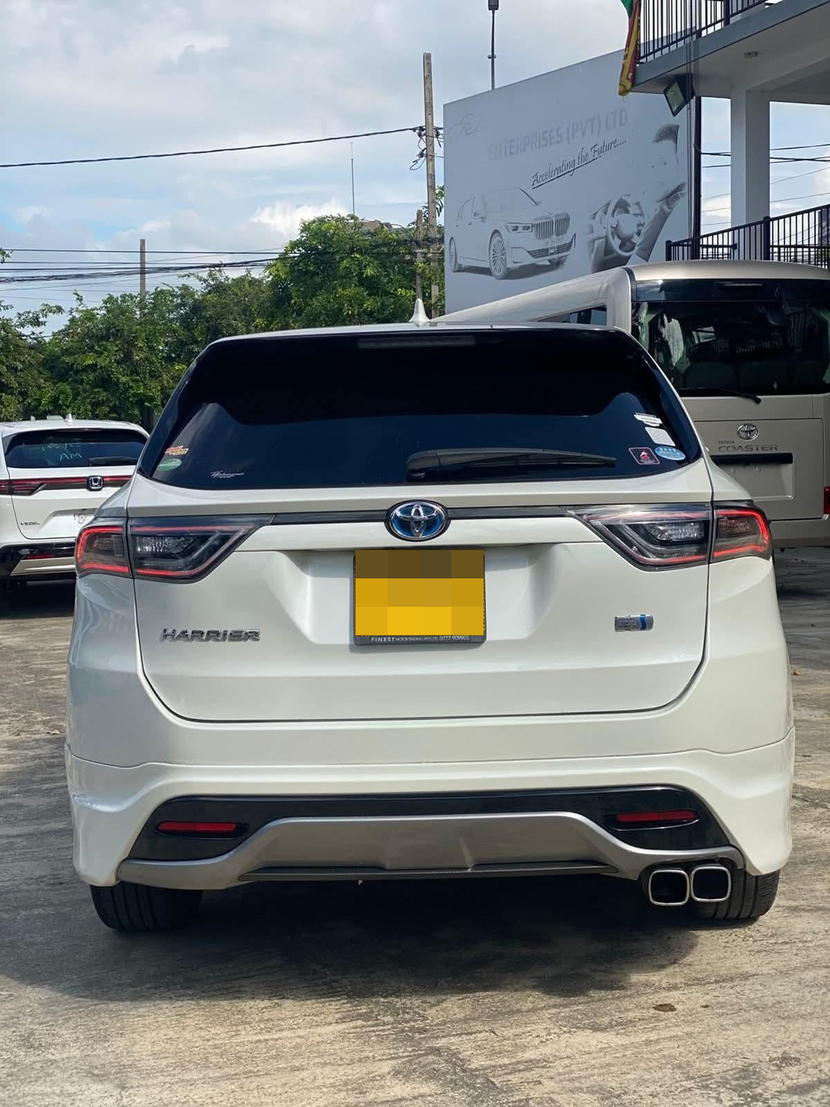 Toyota Harrier 2015 - Used SUV sale in Sri Lanka - patpat.lk