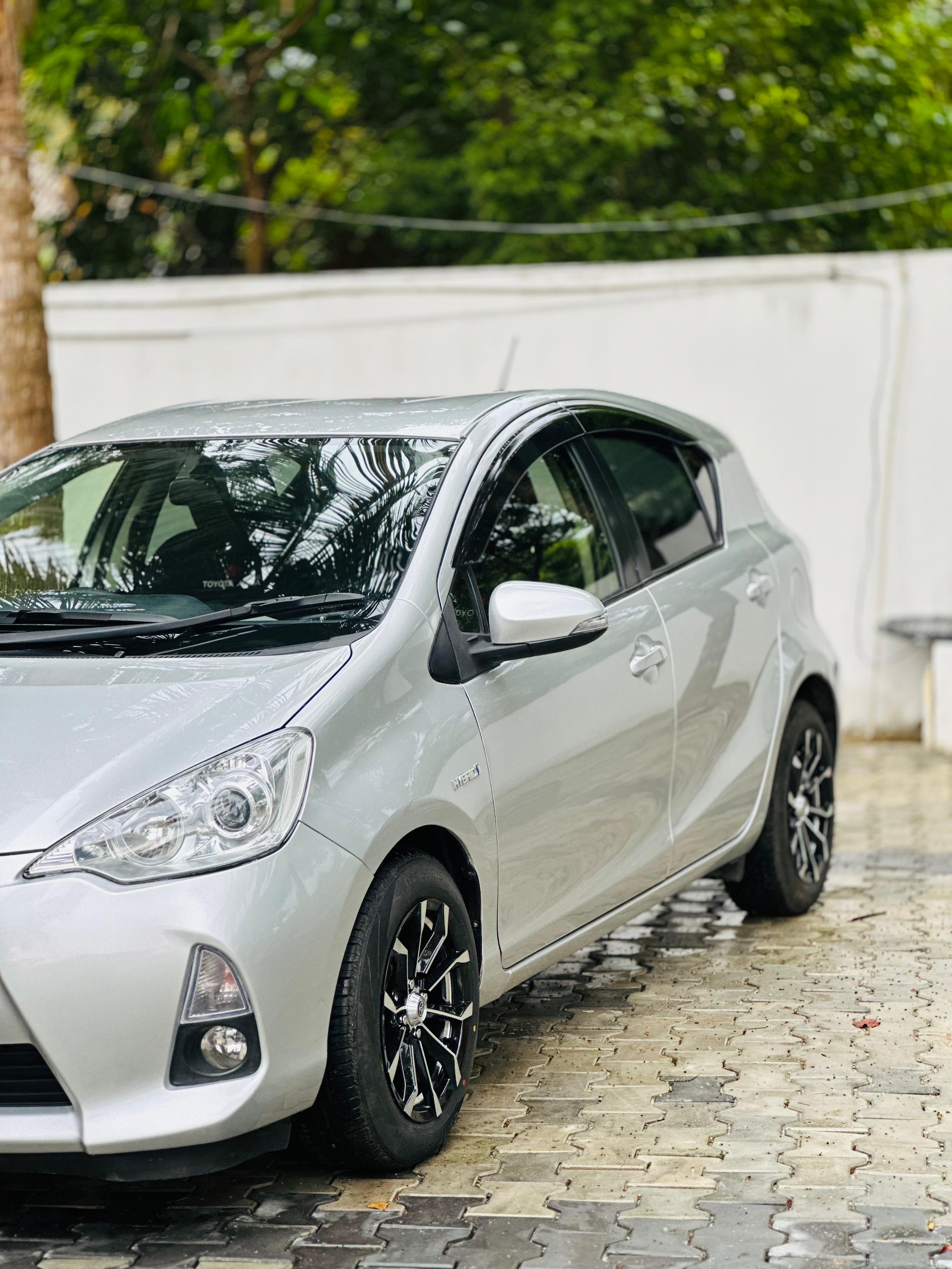 Toyota Aqua 2014 - Used Car sale in Sri Lanka - patpat.lk