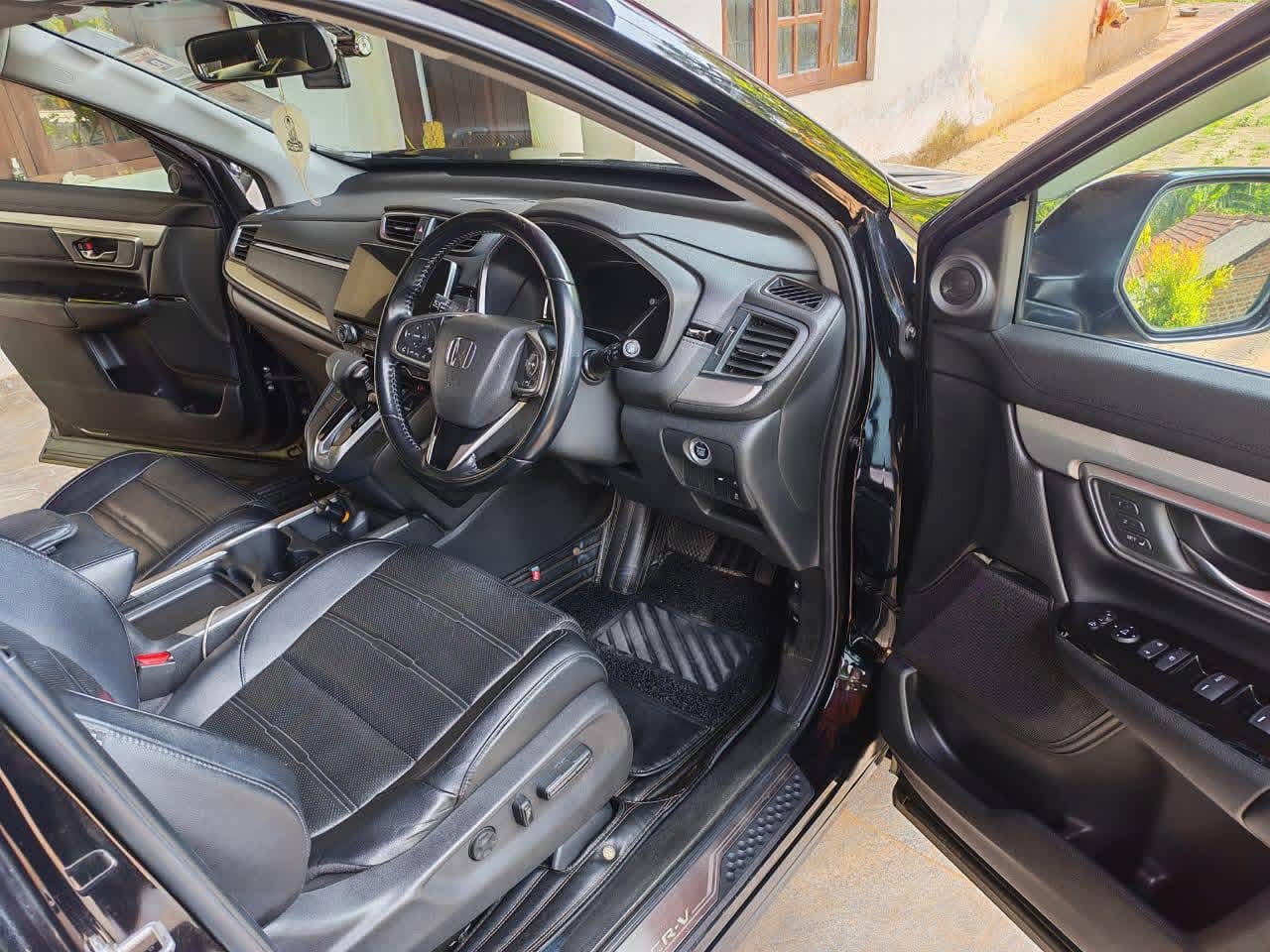 Honda CRV 2018 - பயன்படுத்தப்பட்டது SUV sale in Sri Lanka - patpat.lk