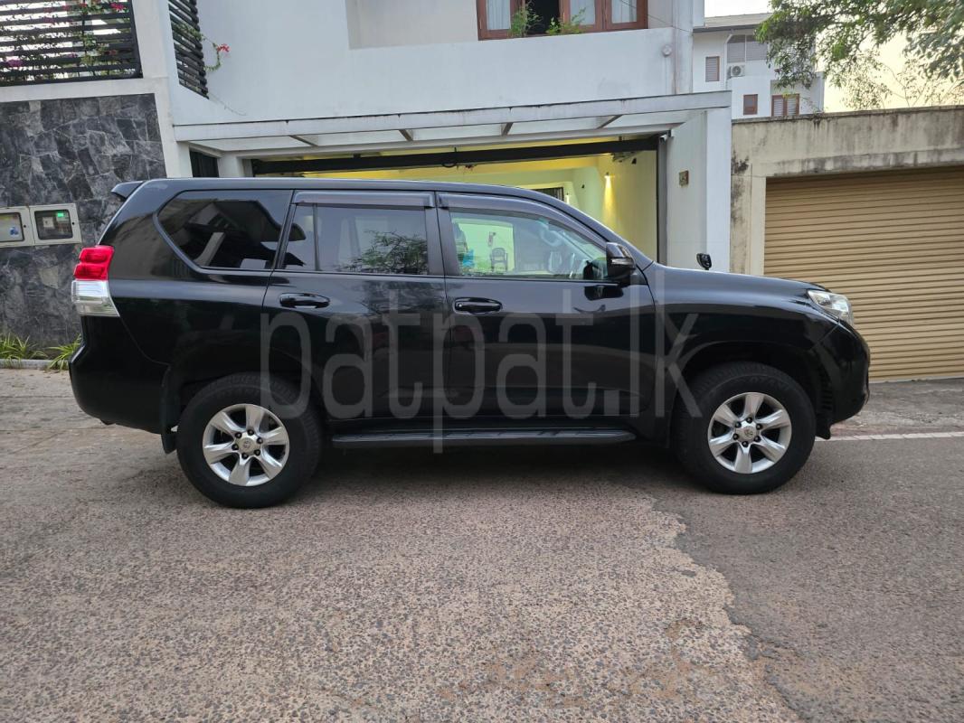 Toyota Land Cruiser Prado 2009 - பயன்படுத்தப்பட்டது SUV sale in Sri Lanka - patpat.lk