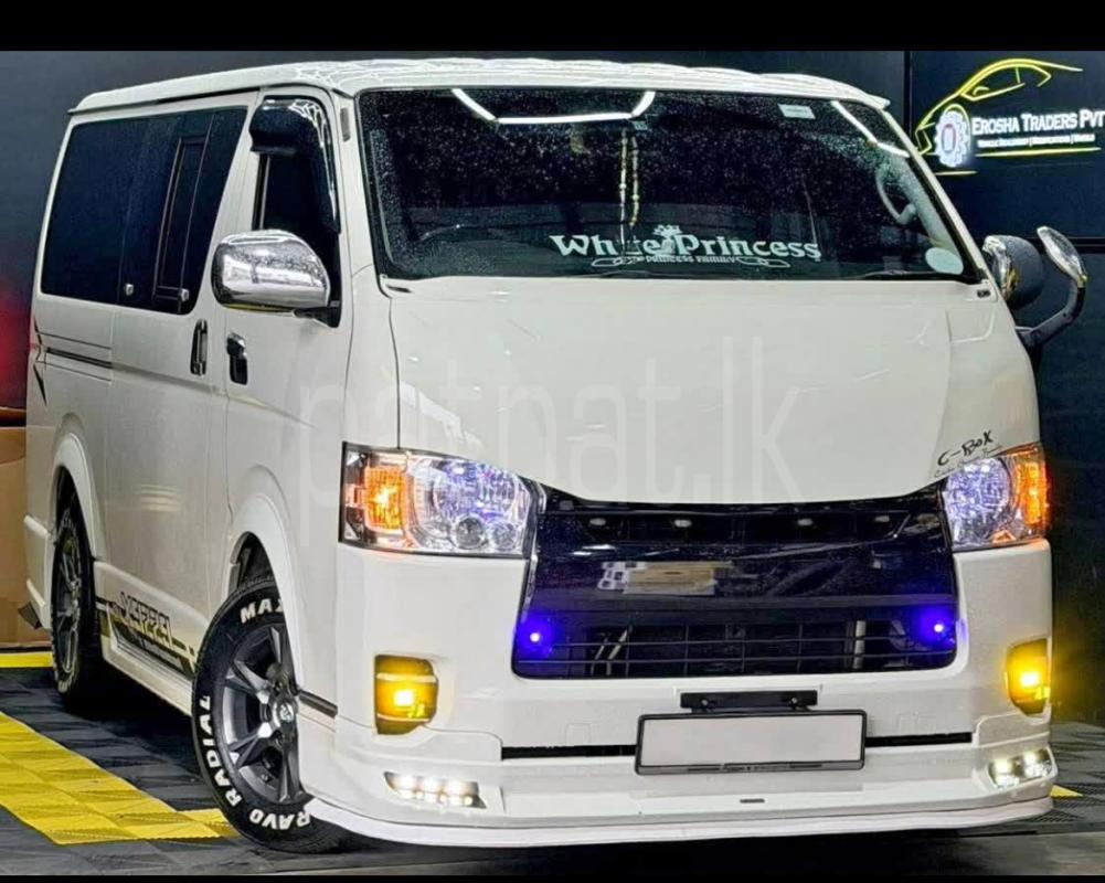 Toyota Hiace 2006 - பயன்படுத்தப்பட்டது வேன் sale in Sri Lanka - patpat.lk