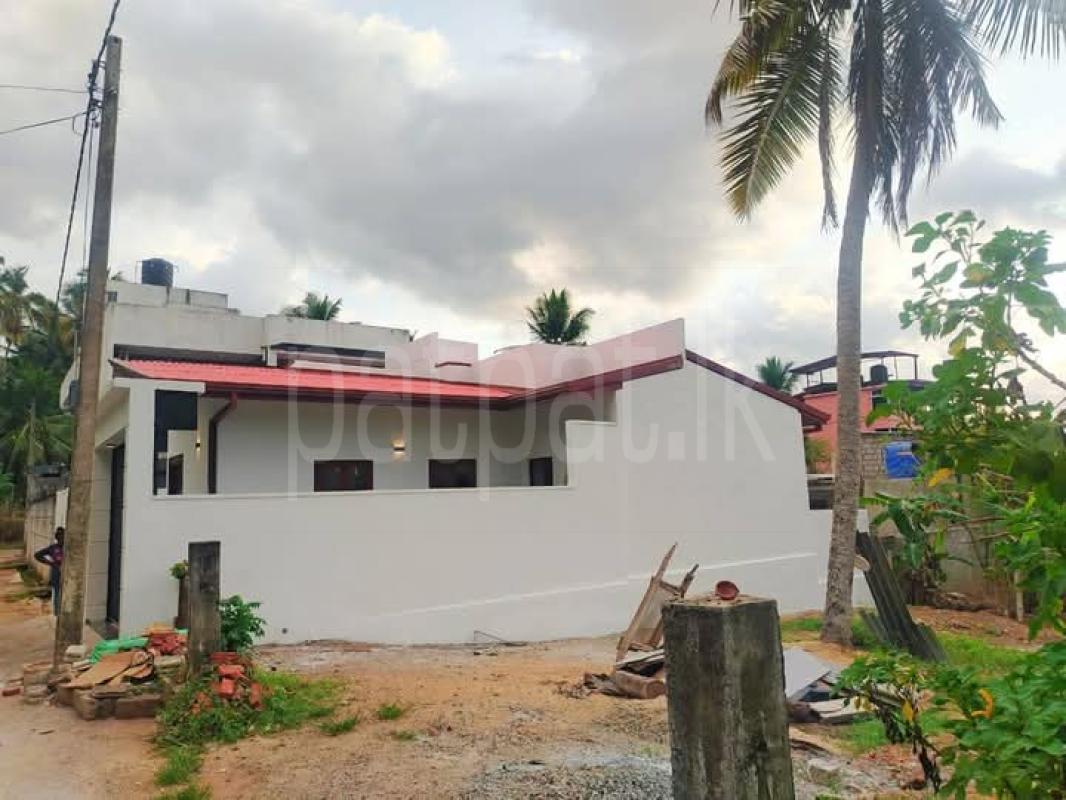 House for Sale in Kottawa ads-image-1