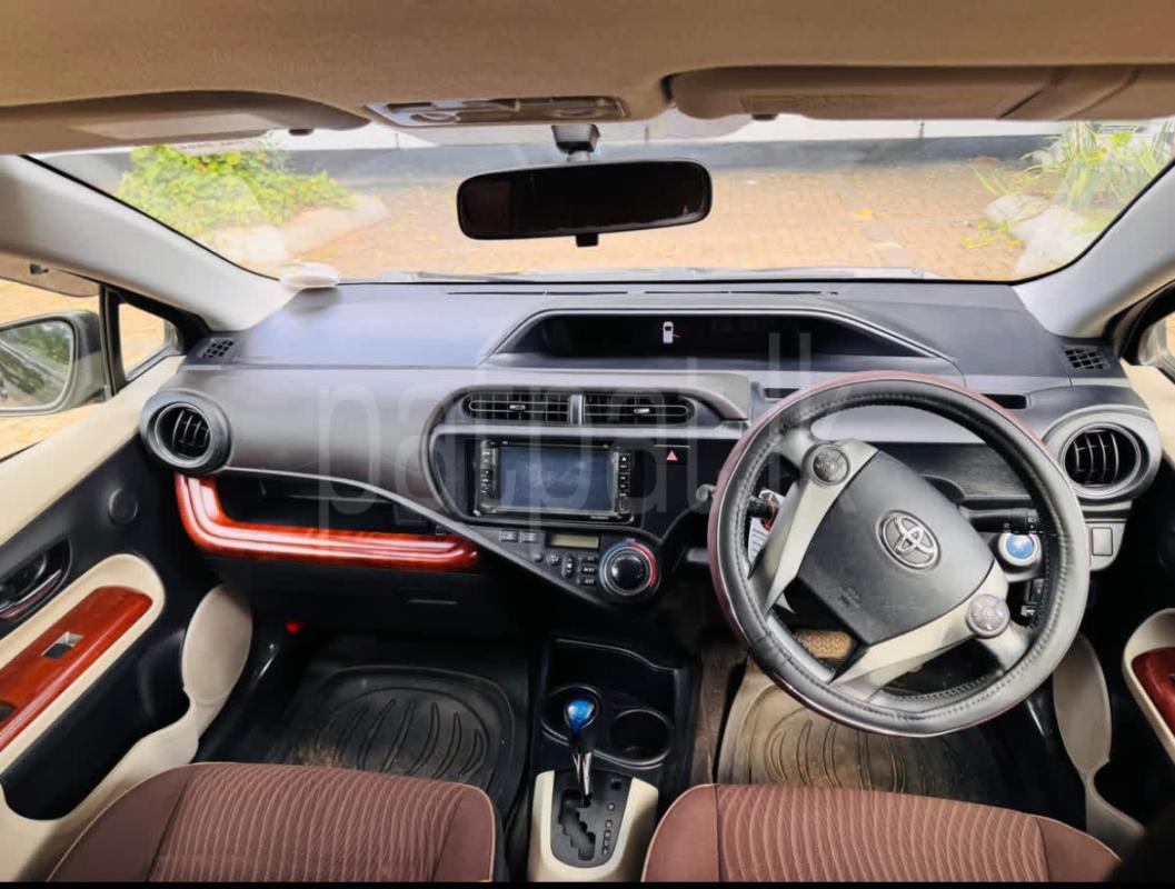 Toyota Aqua 2012 - பயன்படுத்தப்பட்டது கார் sale in Sri Lanka - patpat.lk