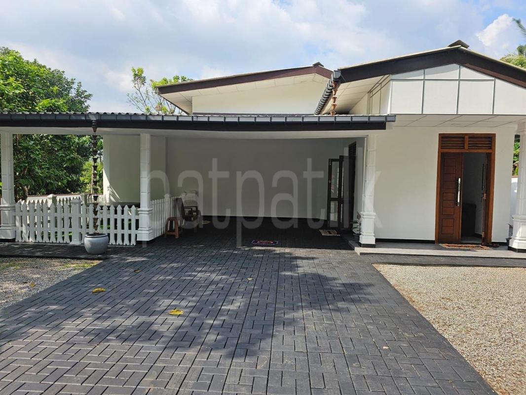 House for Sale in Meegoda ads-image-1