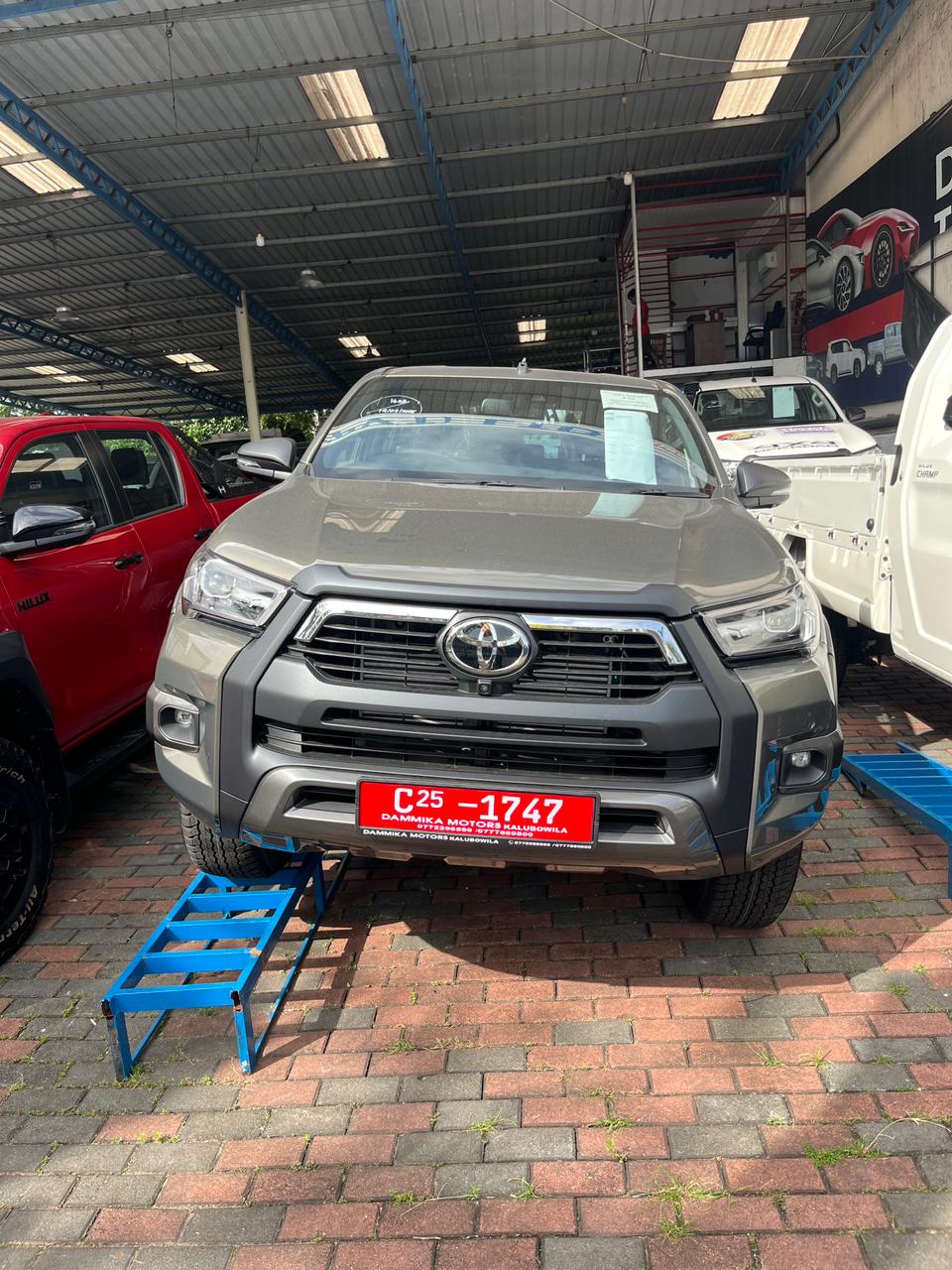 Toyota Hilux 2025 ads-image-1