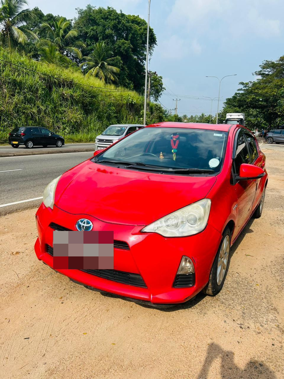 Toyota Aqua 2014 - பயன்படுத்தப்பட்டது கார் sale in Sri Lanka - patpat.lk