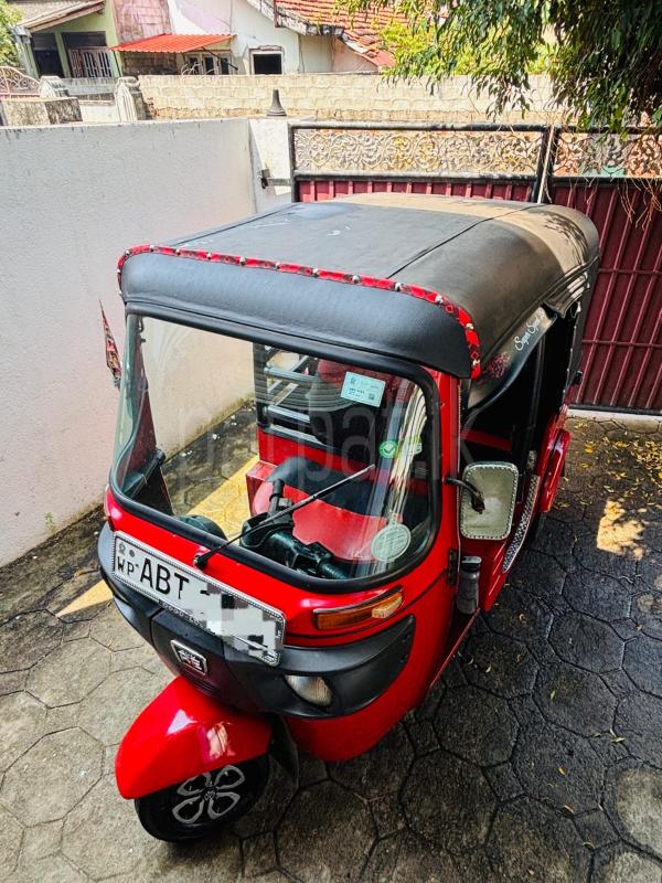 Bajaj Three Wheel 2018 - பயன்படுத்தப்பட்டது முச்சக்கர வண்டி sale in Sri Lanka - patpat.lk
