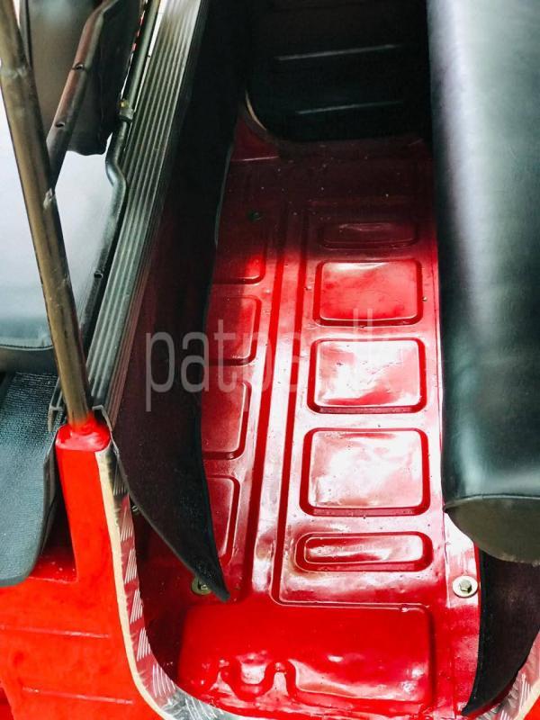 Bajaj Three Wheel 2011 - භාවිතා කරන ලද ත්‍රිරෝද රථය sale in Sri Lanka - patpat.lk