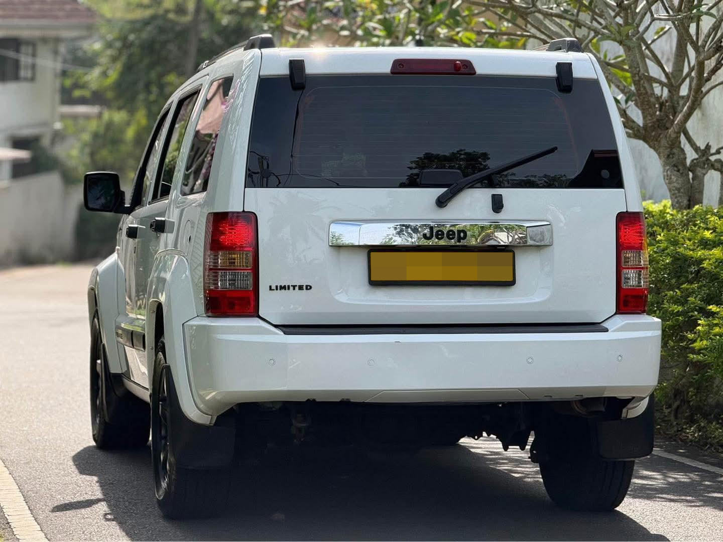 Jeep Cherokee 2012 - பயன்படுத்தப்பட்டது SUV sale in Sri Lanka - patpat.lk