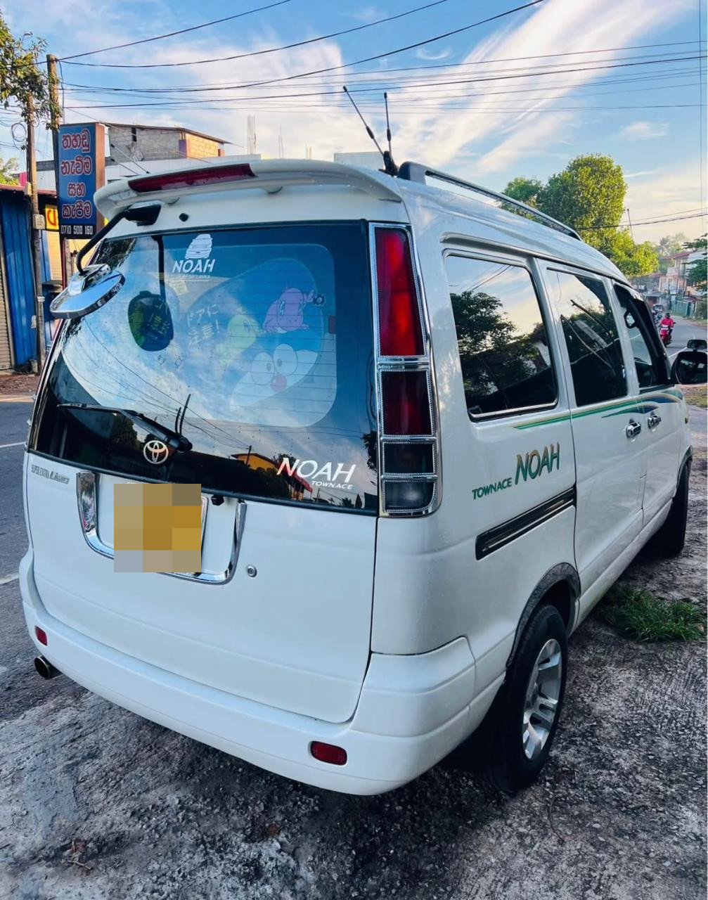 Toyota Noah 1999 - Used Van sale in Sri Lanka - patpat.lk