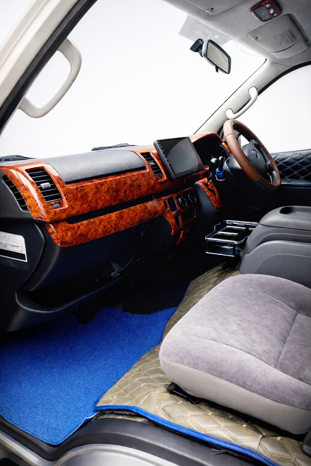 Toyota Hiace 2007 - Used Van sale in Sri Lanka - patpat.lk