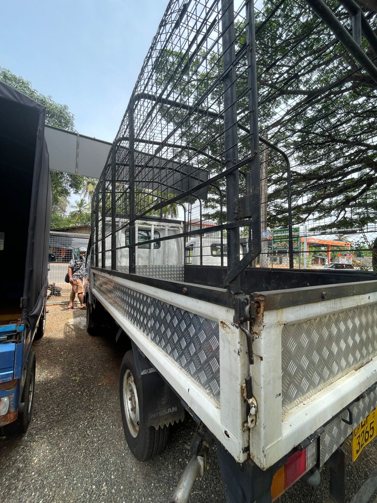 Mazda Titan 2003 - பயன்படுத்தப்பட்டது டிரக் sale in Sri Lanka - patpat.lk