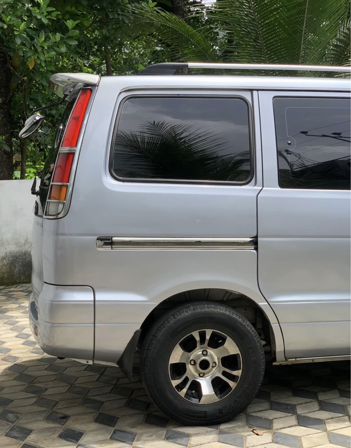Toyota TownAce 1998 - பயன்படுத்தப்பட்டது வேன் sale in Sri Lanka - patpat.lk