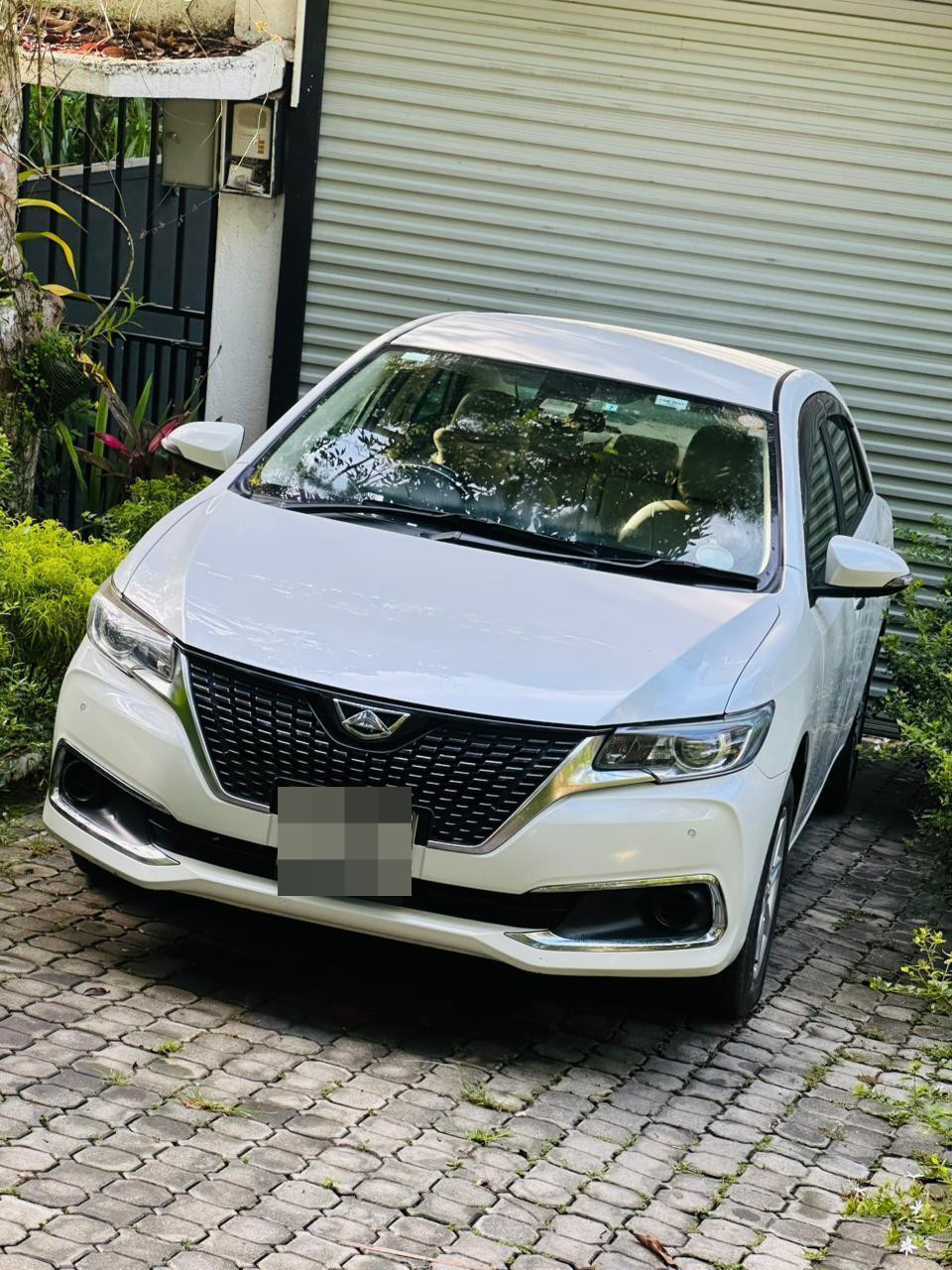 Toyota Premio 2016 - பயன்படுத்தப்பட்டது கார் sale in Sri Lanka - patpat.lk