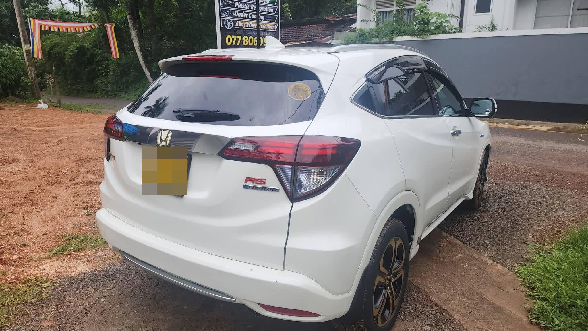 Honda Vezel 2014 - பயன்படுத்தப்பட்டது SUV sale in Sri Lanka - patpat.lk