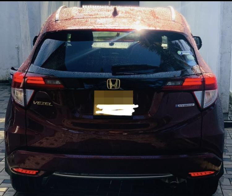Honda Vezel 2014 - பயன்படுத்தப்பட்டது SUV sale in Sri Lanka - patpat.lk