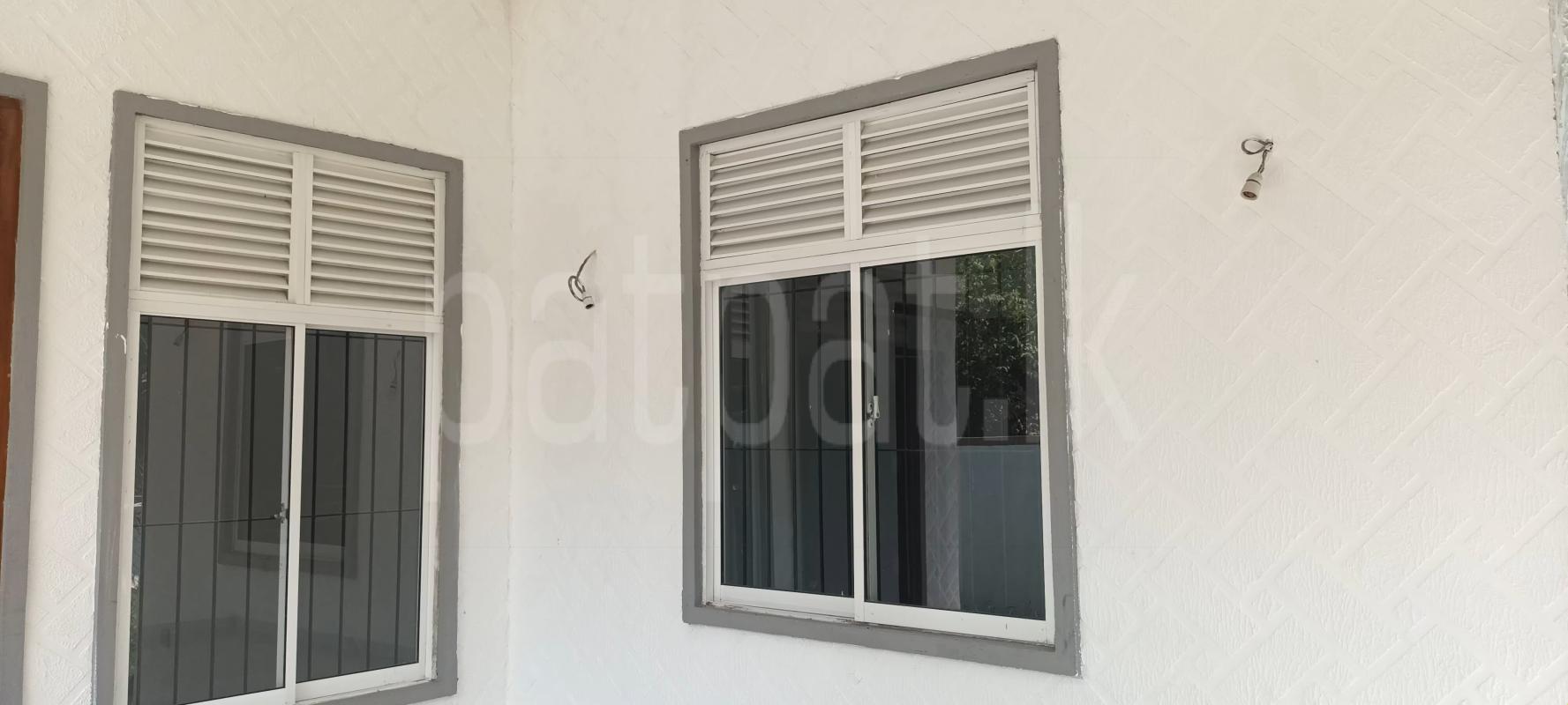 Advertisement image 7