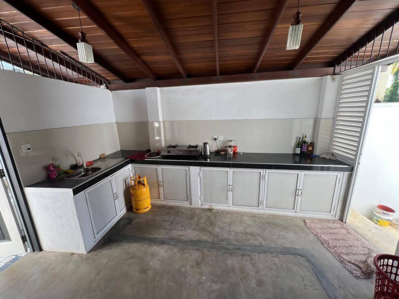 House for Sale in Talawatugoda