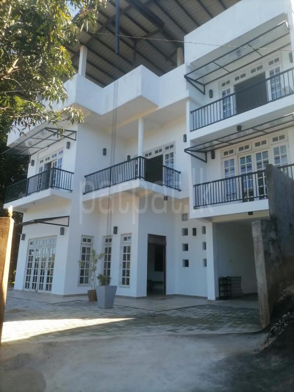 House for Sale in Peradeniya
