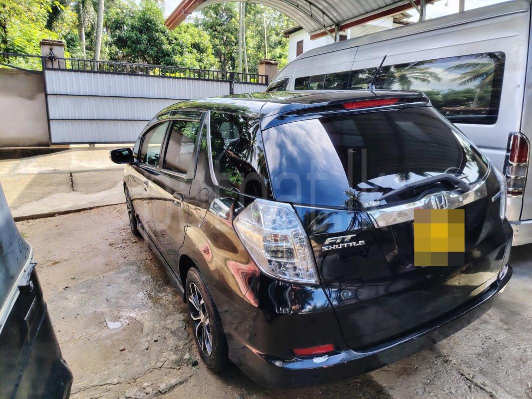 Honda FIT SHUTTLE 2012 - பயன்படுத்தப்பட்டது கார் sale in Sri Lanka - patpat.lk