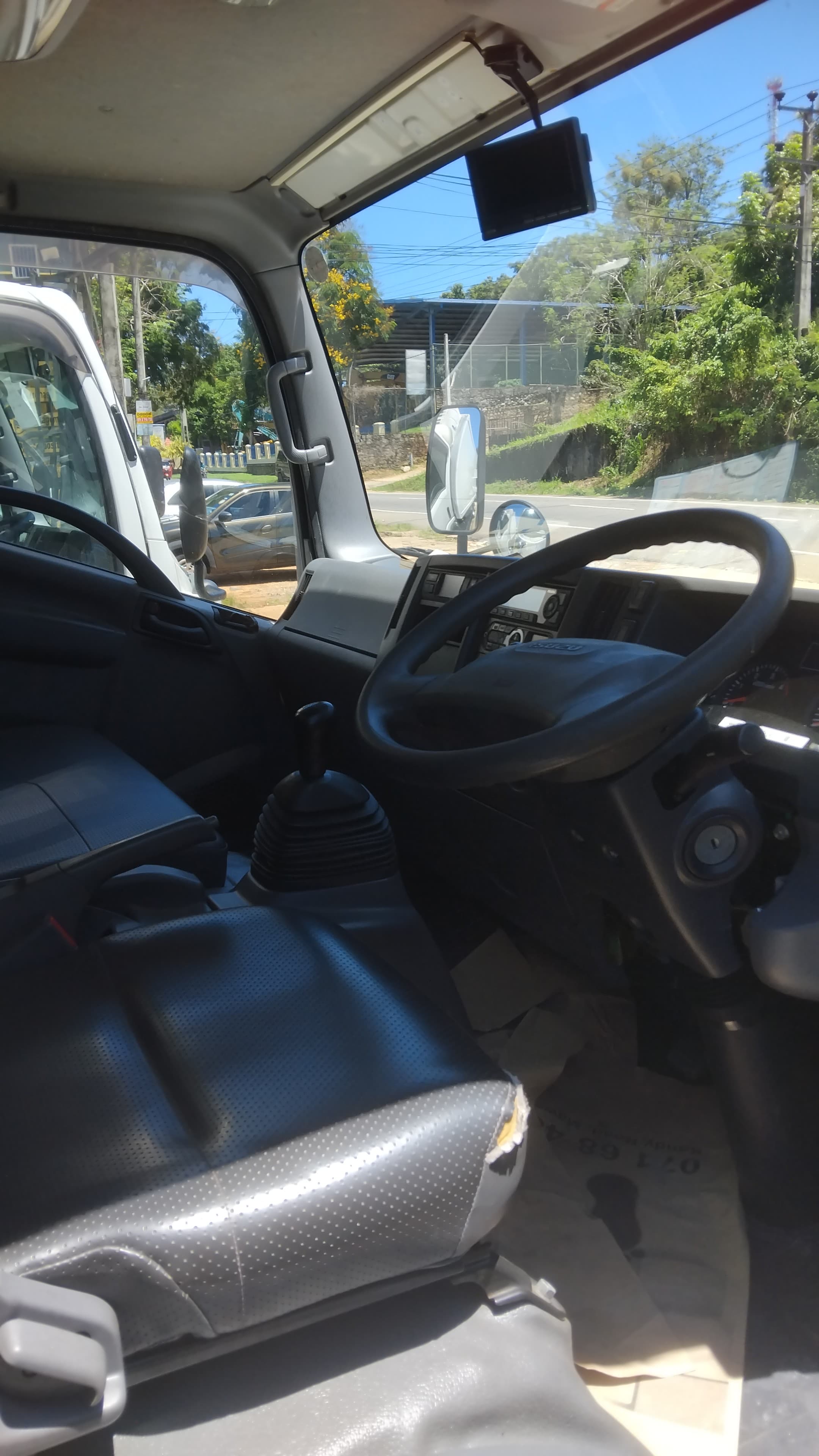 Mitsubishi Freeca 2017 - Brand New Truck sale in Sri Lanka - patpat.lk