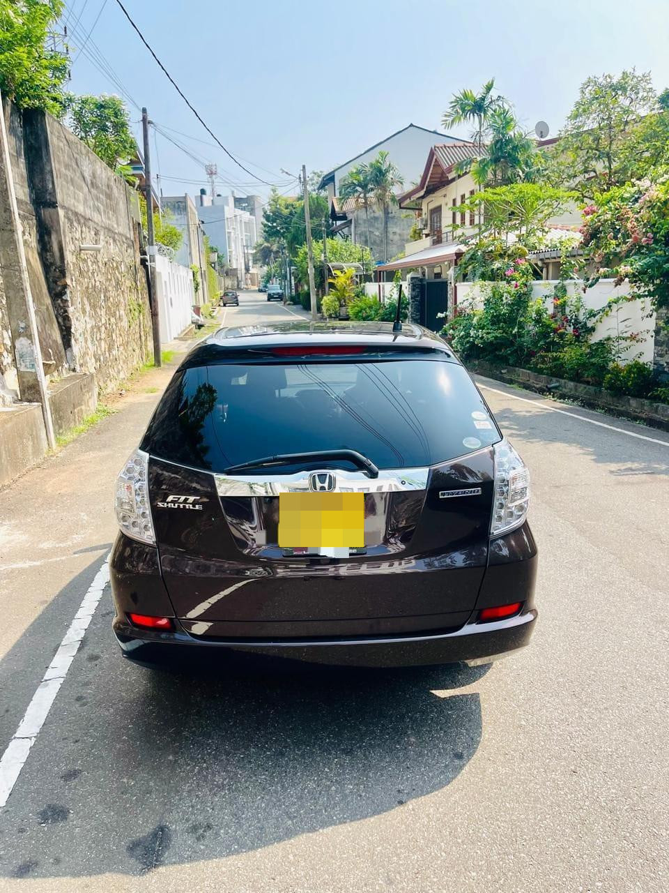 Honda FIT SHUTTLE 2012 - பயன்படுத்தப்பட்டது கார் sale in Sri Lanka - patpat.lk