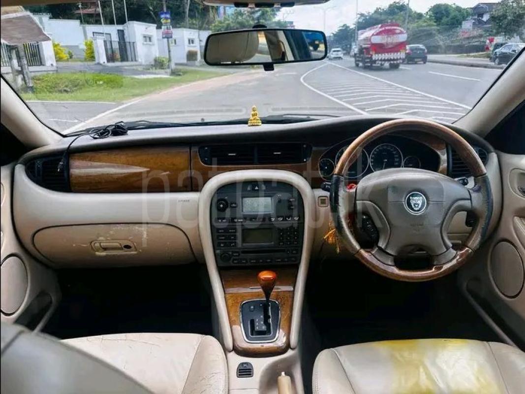 Advertisement image 6