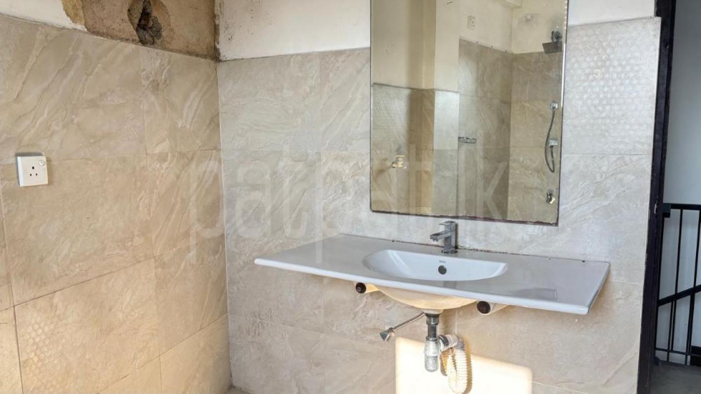 House for Sale in Talawatugoda