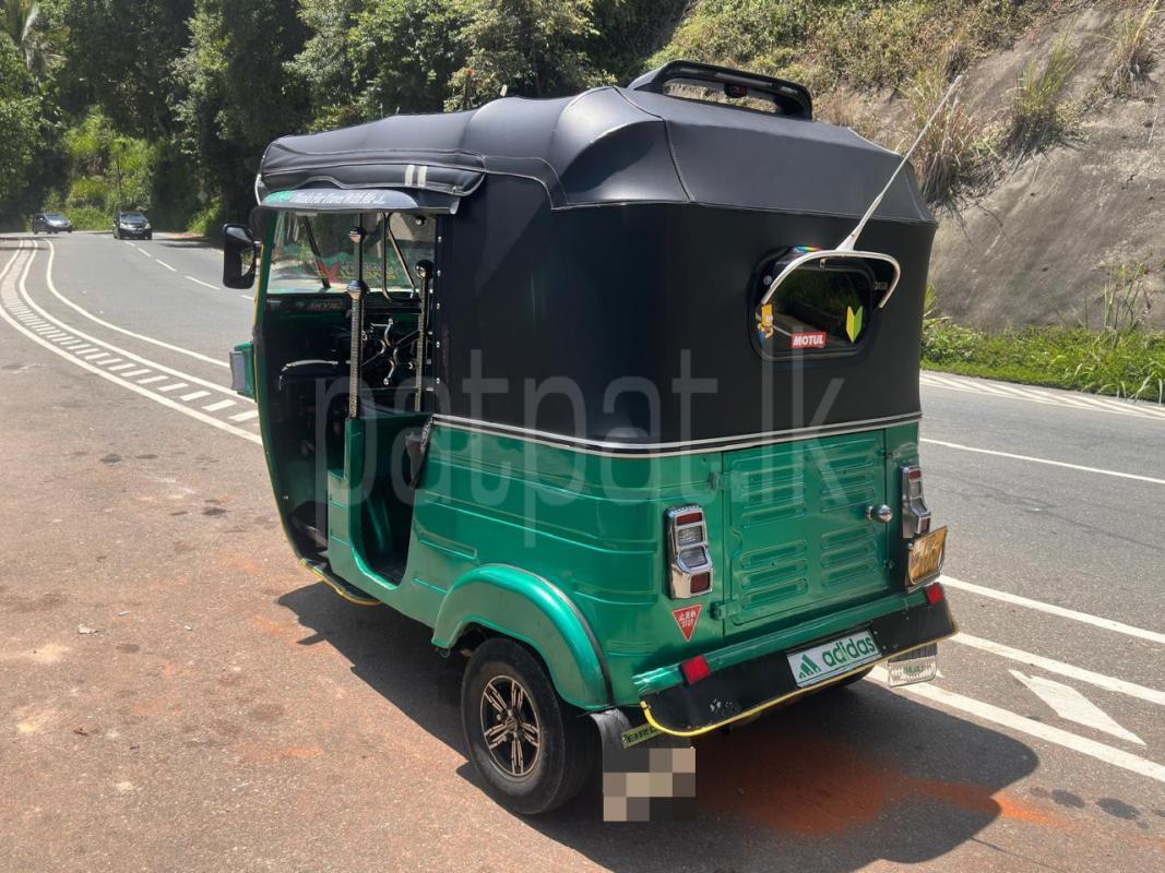 Bajaj Three Wheel 2011 - பயன்படுத்தப்பட்டது முச்சக்கர வண்டி sale in Sri Lanka - patpat.lk
