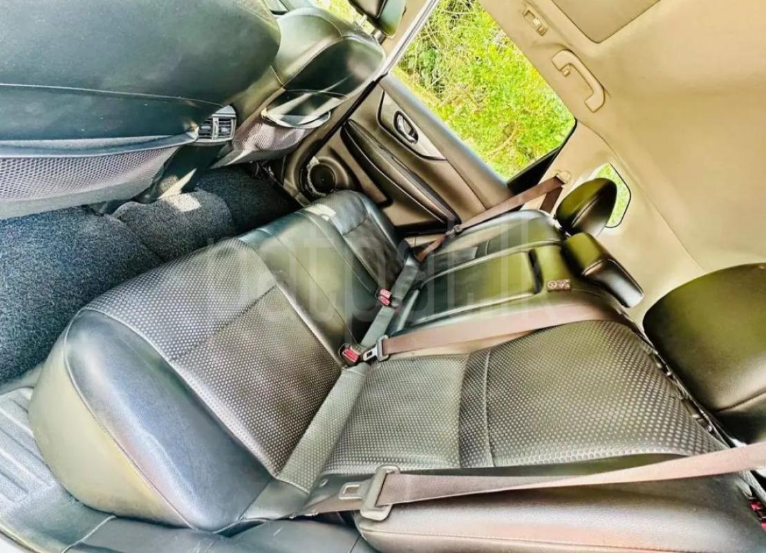 Advertisement image 6