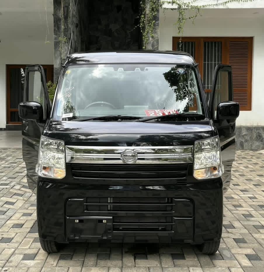 Nissan Clipper 2023 - சான்றளிக்கப்பட்டது வேன் sale in Sri Lanka - patpat.lk