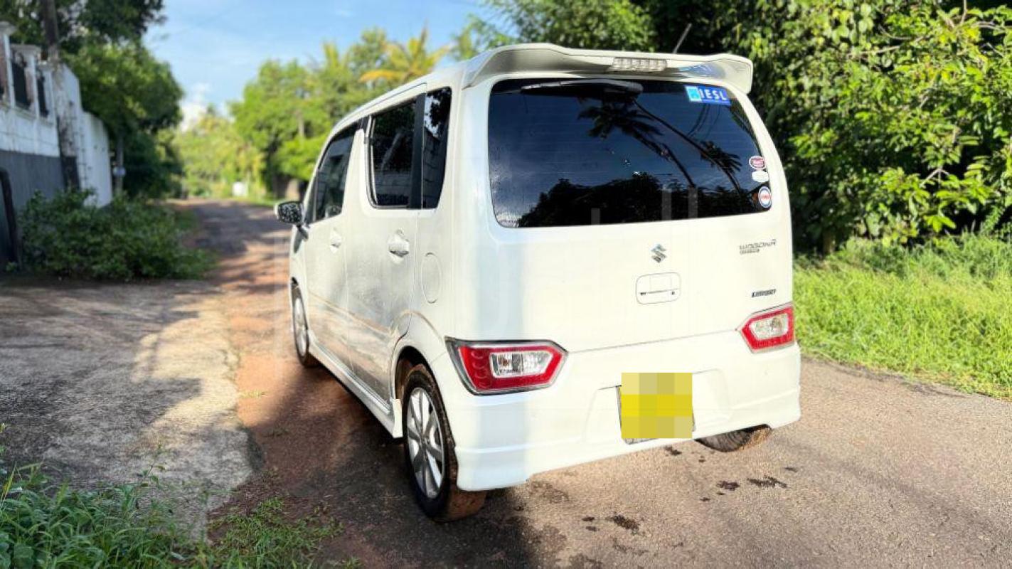 Suzuki Wagon R 2018 - பயன்படுத்தப்பட்டது கார் sale in Sri Lanka - patpat.lk