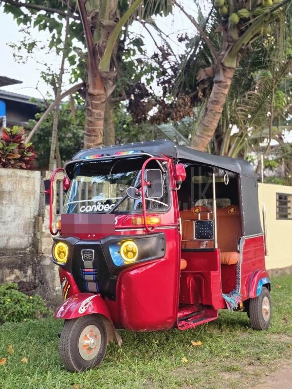 Bajaj Three Wheel 2015 - பயன்படுத்தப்பட்டது முச்சக்கர வண்டி sale in Sri Lanka - patpat.lk