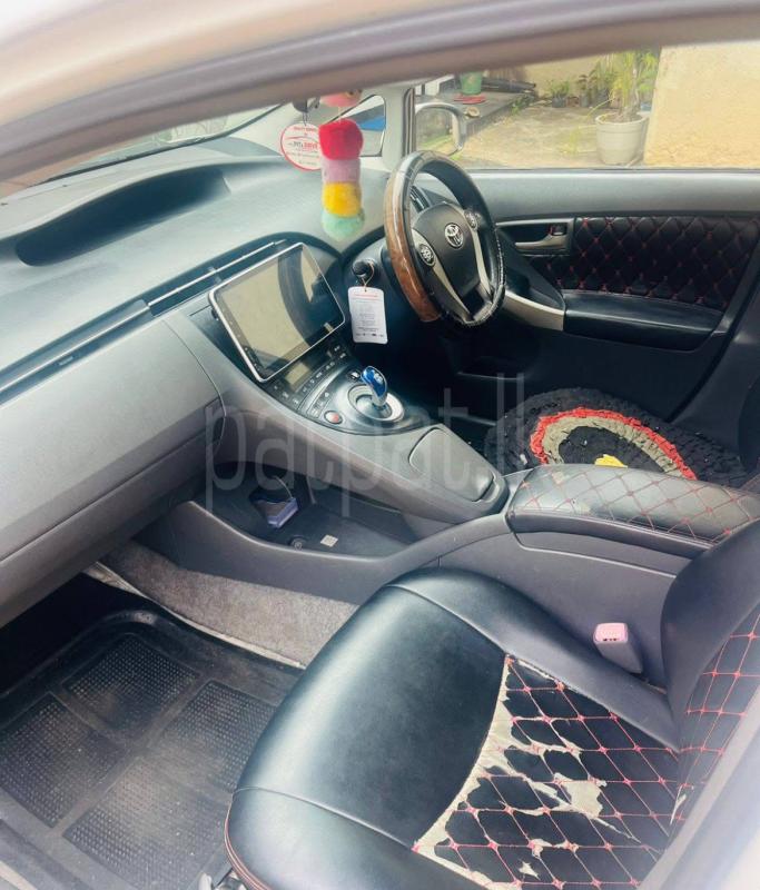 Toyota Prius 2009 - பயன்படுத்தப்பட்டது கார் sale in Sri Lanka - patpat.lk