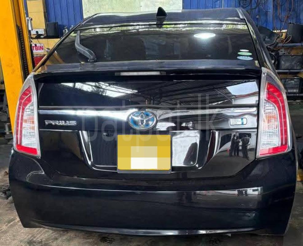Toyota Prius 2014 - பயன்படுத்தப்பட்டது கார் sale in Sri Lanka - patpat.lk