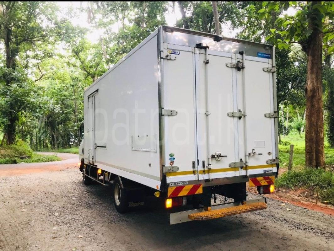 Isuzu ELF 2020 - பயன்படுத்தப்பட்டது டிரக் sale in Sri Lanka - patpat.lk