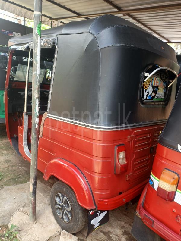 Bajaj 2 stroke 2014 - பயன்படுத்தப்பட்டது முச்சக்கர வண்டி sale in Sri Lanka - patpat.lk