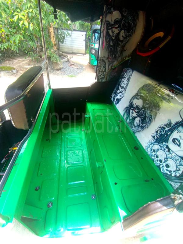 Bajaj Three Wheel 2003 - பயன்படுத்தப்பட்டது முச்சக்கர வண்டி sale in Sri Lanka - patpat.lk