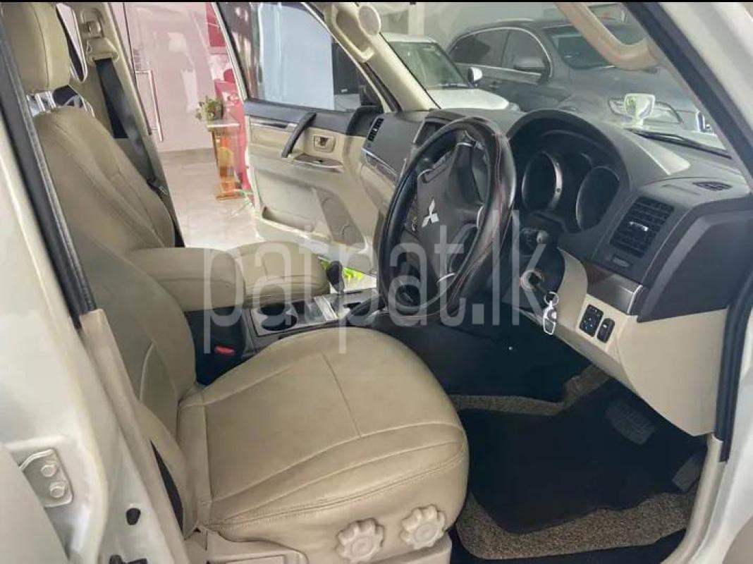 Mitsubishi Montero 2015 - Used SUV sale in Sri Lanka - patpat.lk
