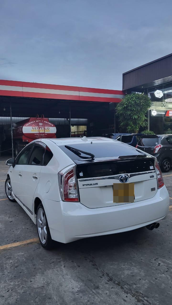 Toyota Prius 2014 - பயன்படுத்தப்பட்டது கார் sale in Sri Lanka - patpat.lk