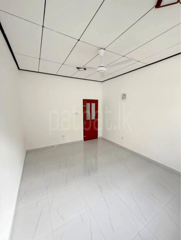 House for Sale in Athurugiriya