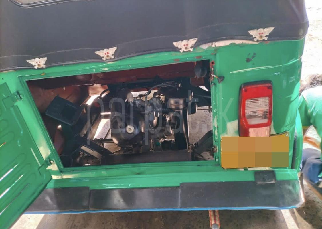 Bajaj Three Wheel 2004 - Used Three wheeler sale in Sri Lanka - patpat.lk