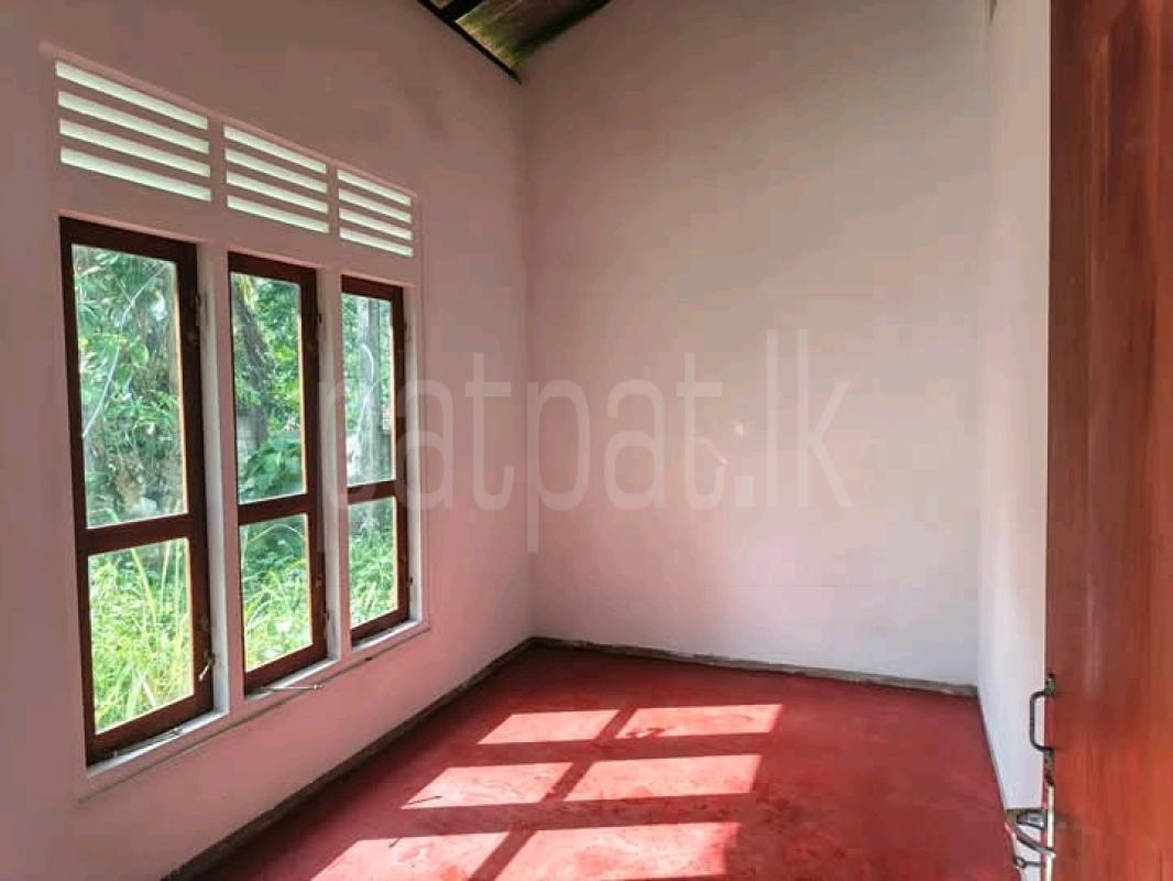 House for Sale in Nittambuwa