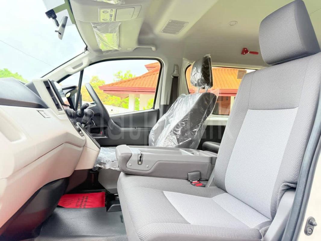 Toyota Commuter 2026 - Brand New Van sale in Sri Lanka - patpat.lk